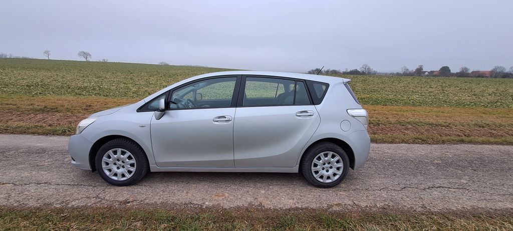 Toyota Verso 156.358 km 6.850 &euro; Satteldorf 74589