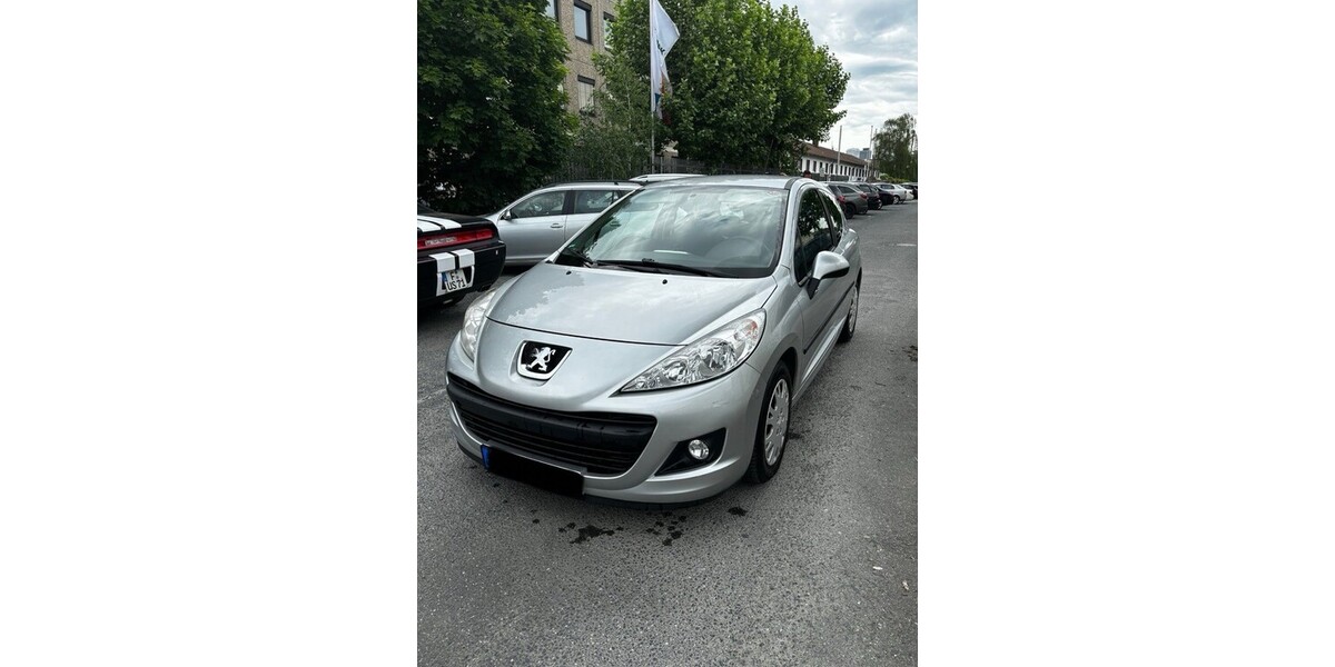 Peugeot 207 205.000 km 2.100 &euro; Frankfurt 