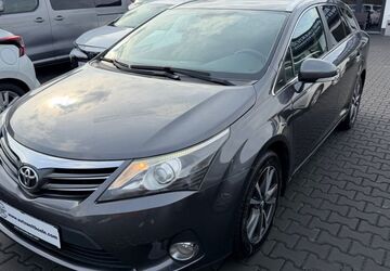 Toyota Avensis 284.200 km 4.990 &euro; Köln 51065