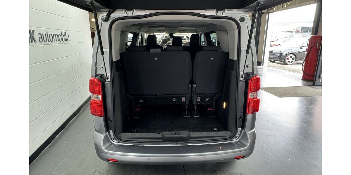 Opel Zafira Life 2.0 D Selection M 1.Hand 9-Sitzer 20.350 km 27.420 &euro; Lich 35423