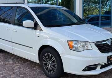 Lancia Voyager 150.000 km 13.900 &euro; Cadolzburg 90556