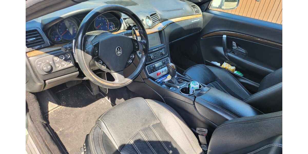 Maserati GranCabrio 88.000 km 33.999 &euro; München 80313