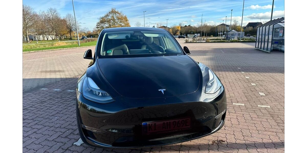 Tesla Model Y 65.000 km 34.600 &euro; Kiel 24105
