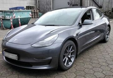 Tesla Model 3 97.997 km 24.750 &euro; Steinbach-Hallenberg OT Herges-Hallenberg 98587