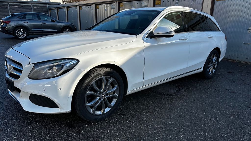 Mercedes-Benz C 250 300.700 km 11.500 &euro; Germering 82110