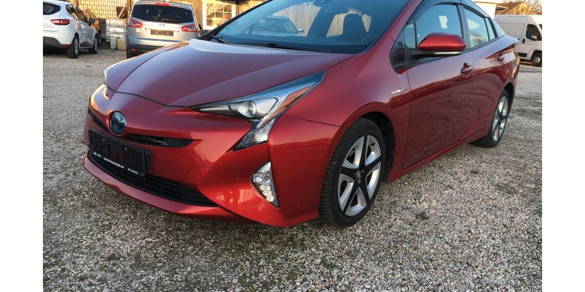 Toyota Prius 108.000 km 14.999 &euro; Bonn 53227