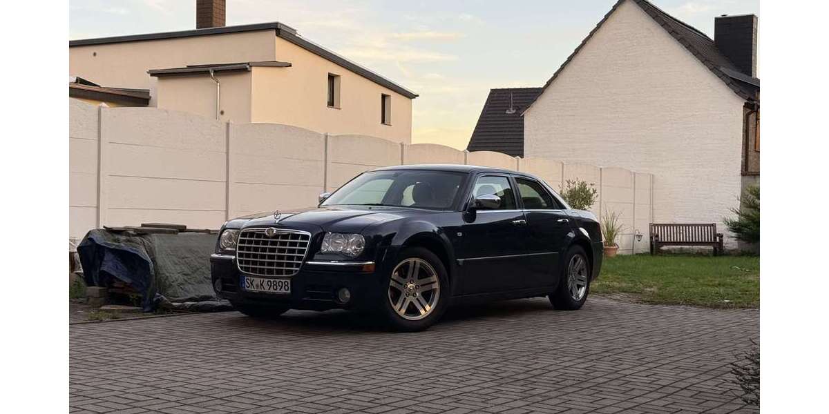 Chrysler 300C 140.000 km 7.000 &euro; Petersberg 06193