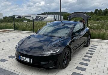 Tesla Model 3 15.000 km 55.000 &euro; Schwäbisch Hall 74523