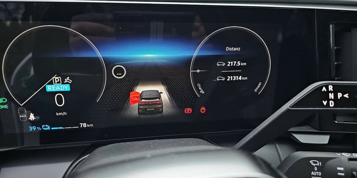 Renault Megane E-Tech Electric Equilibr+ 16300 .- Netto 21.313 km 19.397 &euro; Schwalbach/Taunus 65824