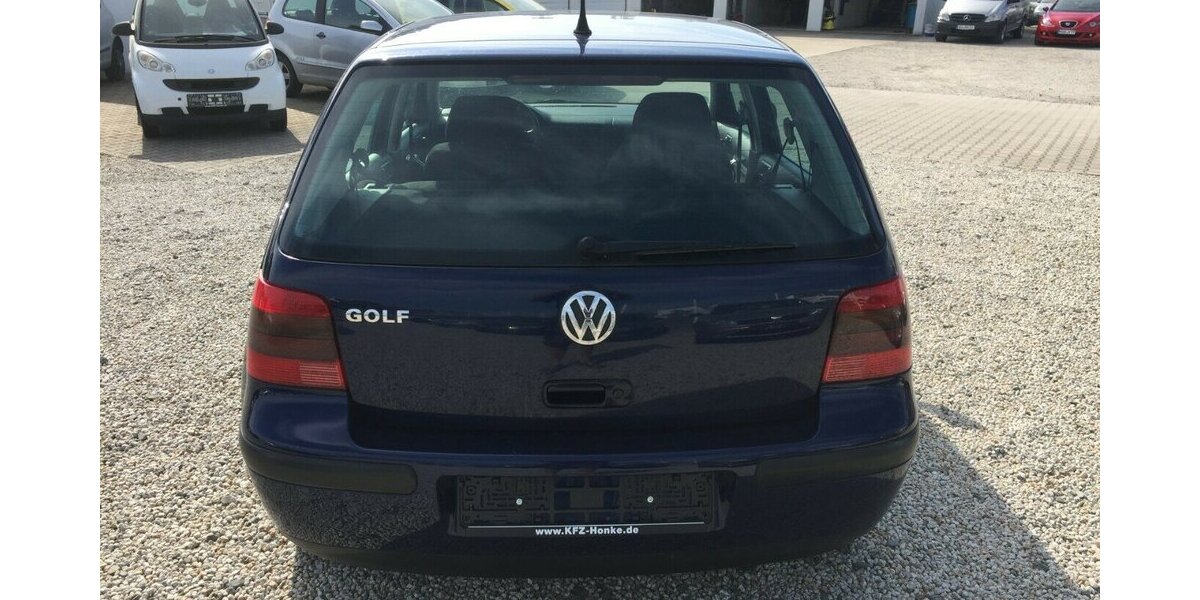 VW Golf 4 Türig,Tüv 01/28! 220.000 km 1.500 &euro; Himmelkron 95502