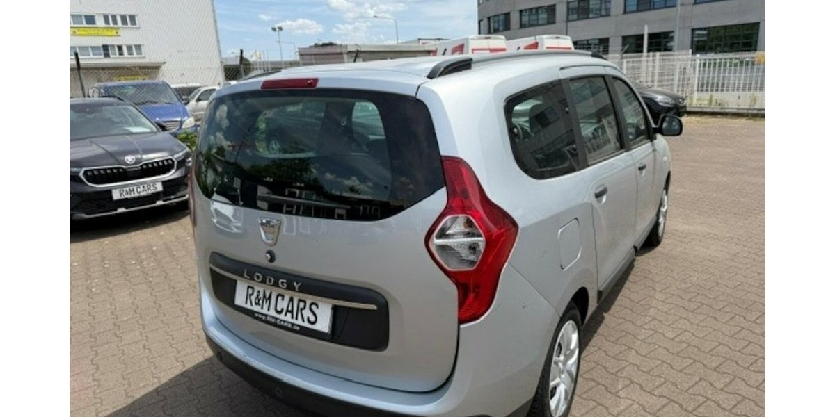 Dacia Lodgy 7 Sitze Kamera Klima Navi 25.444 km 13.999 &euro; Frankfurt 60386
