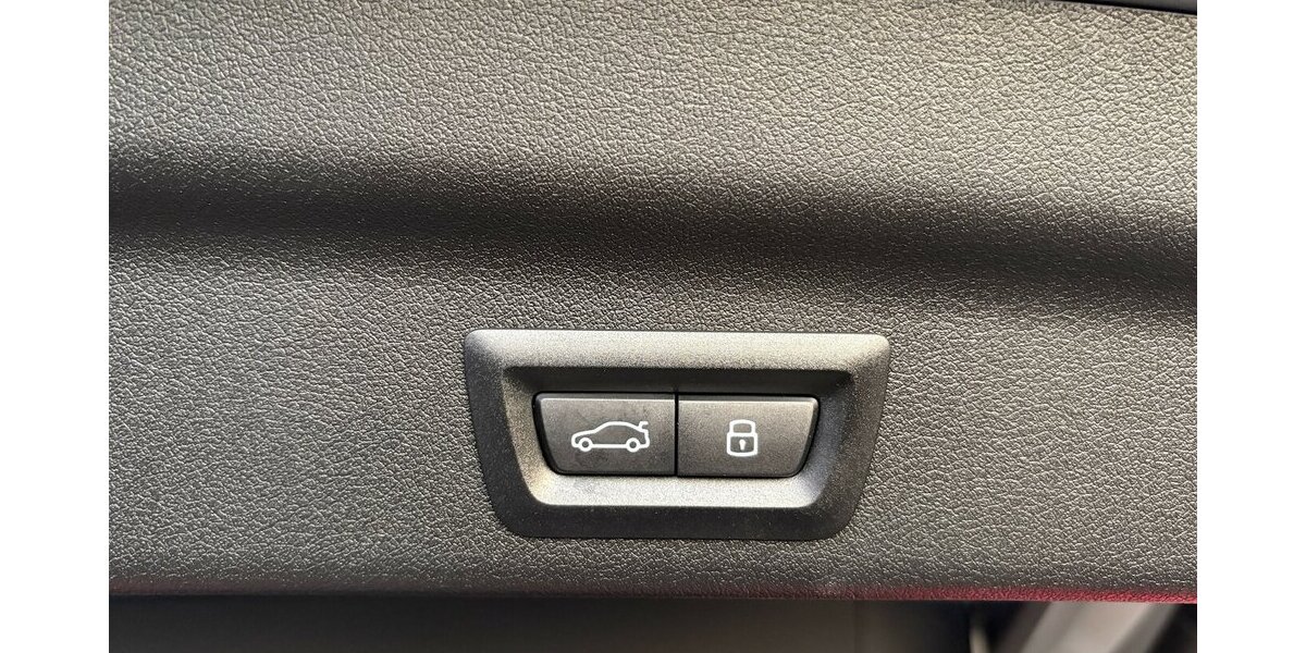 BMW X1 M35i xDrive KEYLE./KAMERA/HARMAN/NAVI/DAB/LED 1.763 km 48.900 &euro; Villingen-Schwenningen 78054