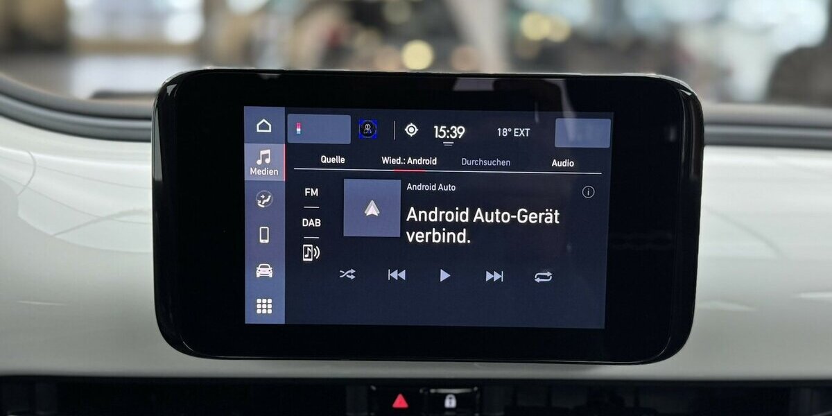 Fiat 500e Action Carplay Android Automatik 1.Hand 26.891 km 13.440 &euro; Lich 35423