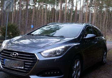 Hyundai i40 172.000 km 8.900 &euro; Winsen(Aller) 29308