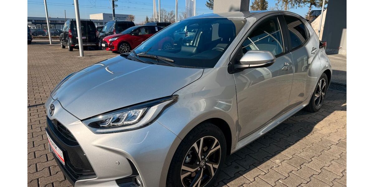 Toyota Yaris 9.999 km 22.989 &euro; Königsbrunn / Augsburg 86343