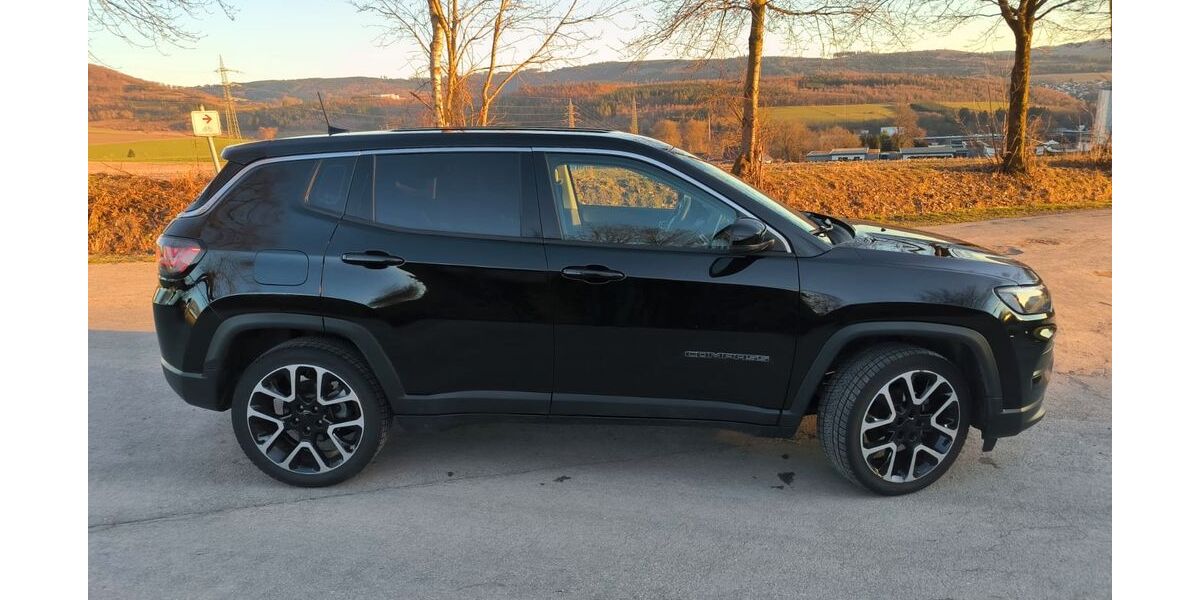 Jeep Compass 34.000 km 22.999 &euro; Schmallenberg 57392