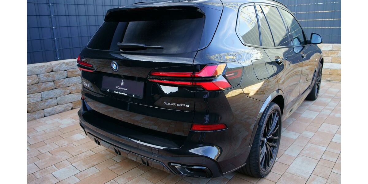 BMW X5 9.999 km 98.890 &euro; Asslar 35614