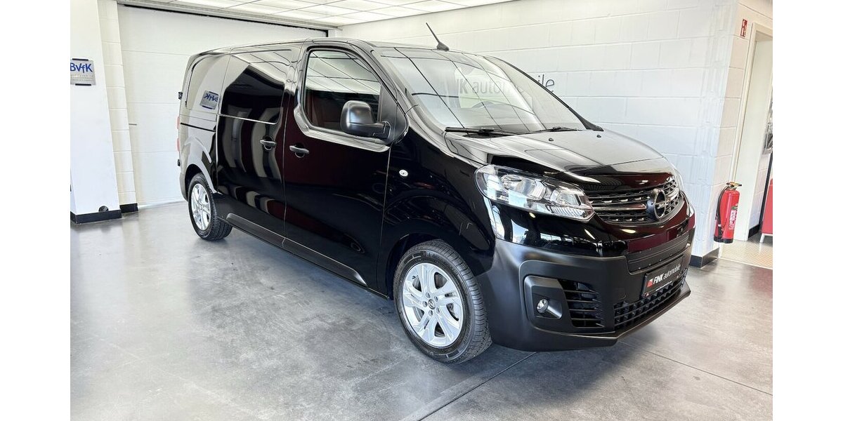 Opel Vivaro -e Cargo Elegance M 75 kWh 1. Hand 14.200 km 26.550 &euro; Lich 35423