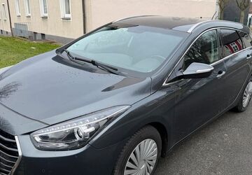 Hyundai i40 155.000 km 7.650 &euro; Oberhausen 46119