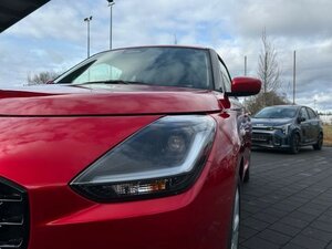 Suzuki SWIFT COMFORT CVT HYBRID Comfort+ 3.500 km 17.990 &euro; Höhenkirchen-Siegertsbrun 85635