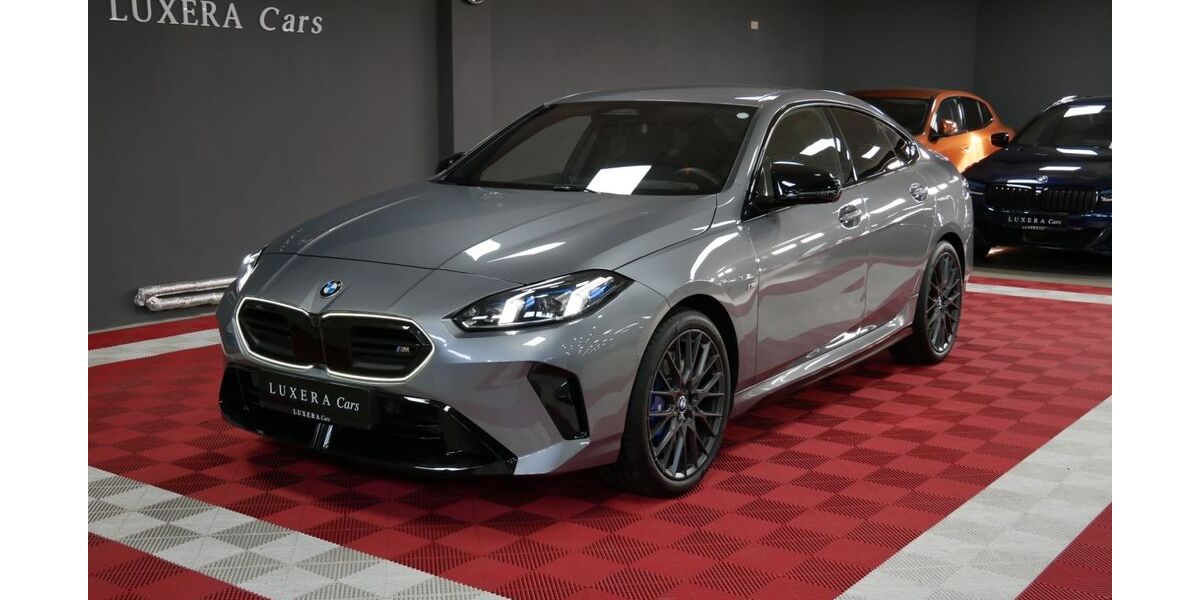 BMW M235 10.615 km 42.990 &euro; Großmehring 85098