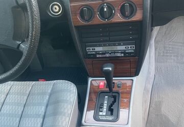 Mercedes-Benz 190 158.000 km 6.750 &euro; Bielefeld 33602