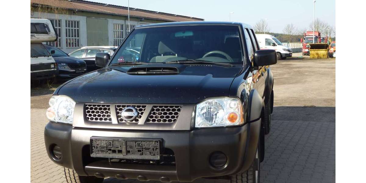 Nissan Pick Up 142.000 km 12.900 &euro; Neuzelle 15898