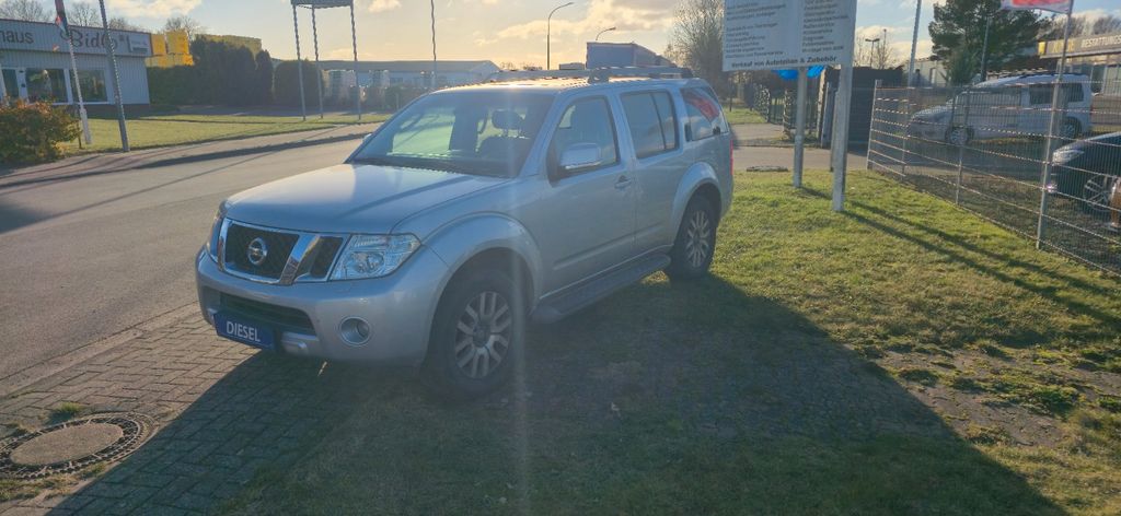 Nissan Pathfinder 218.507 km 9.999 &euro; Gnoien 17179
