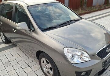 Kia Carens 170.000 km 2.499 &euro; zella-mehlis 98544