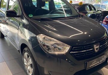 Dacia Lodgy 99.800 km 8.950 &euro; Köln 51103