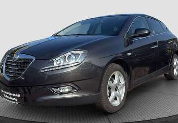 Lancia Delta 98.044 km 5.997 &euro; Neustadt/Vogtland 08223