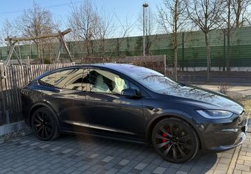 Tesla Model X 12.300 km 99.999 &euro; Berlin 10243