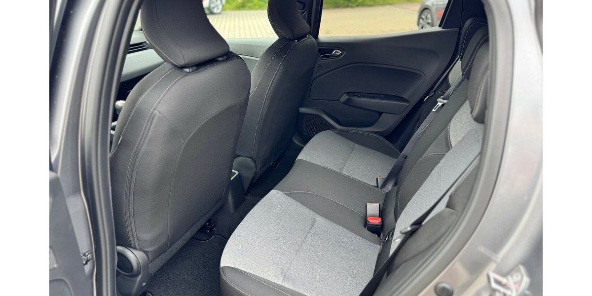 Mitsubishi Colt PLUS 1.0 T.B.KlimaA/Led/CarPlay/SitzH. 1.900 km 18.990 &euro; Donauwörth 86609