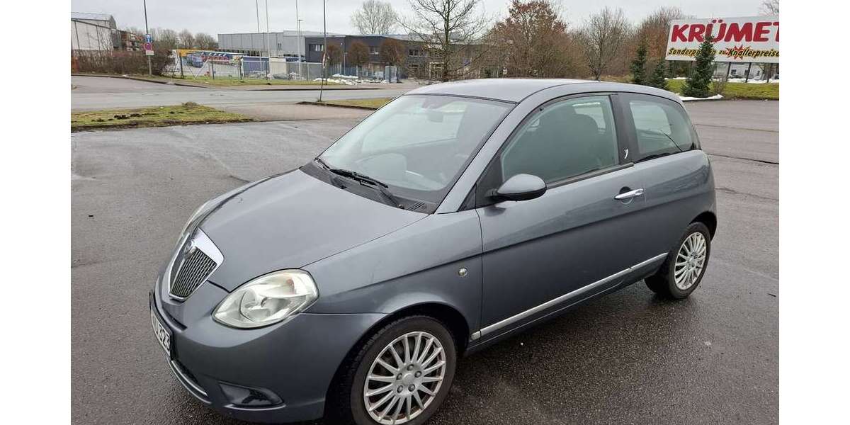 Lancia Ypsilon 121.000 km 1.950 &euro; Flensburg 24937