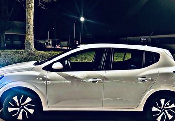 Dacia Sandero 20.000 km 14.550 &euro; Löf 56332