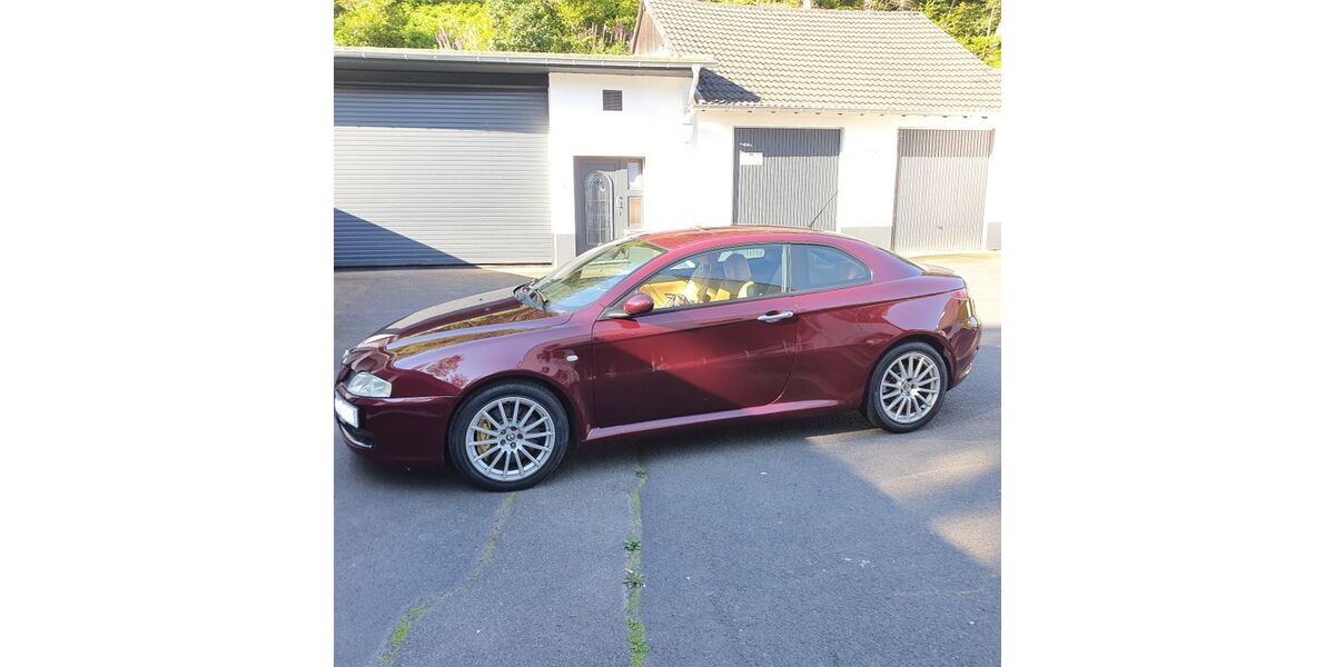 Alfa Romeo GT 321.500 km 11.900 &euro; Schleiden 53937