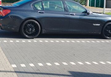 BMW 740 228.000 km 14.900 &euro; Großbeeren 14979