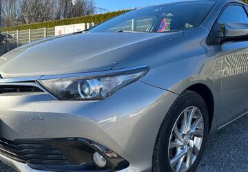 Toyota Auris 90.000 km 12.000 &euro; Dresden 01259