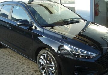 Hyundai i30 1.950 km 25.990 &euro; Hannover 30453