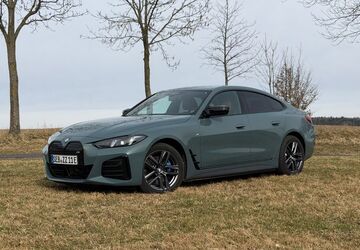 BMW i4 21.000 km 51.900 &euro; Neustadt 01844