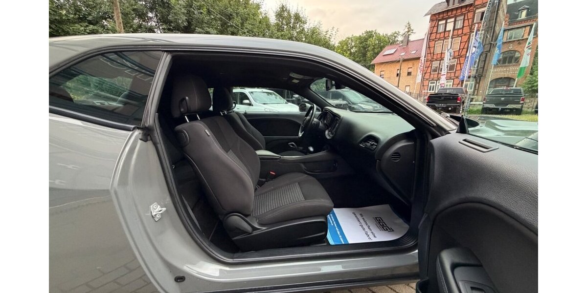 Dodge Challenger 108.000 km 21.500 &euro; Rudolstadt 07407