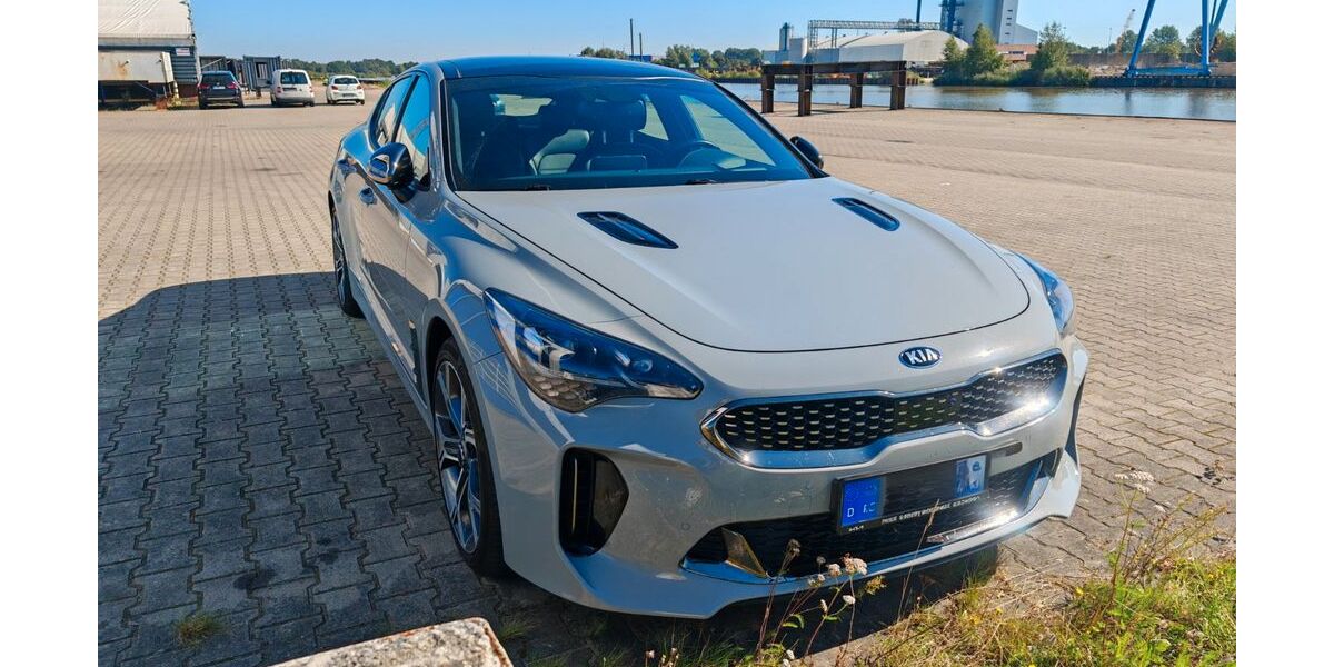 Kia Stinger 75.000 km 34.400 &euro; Surwold 26903