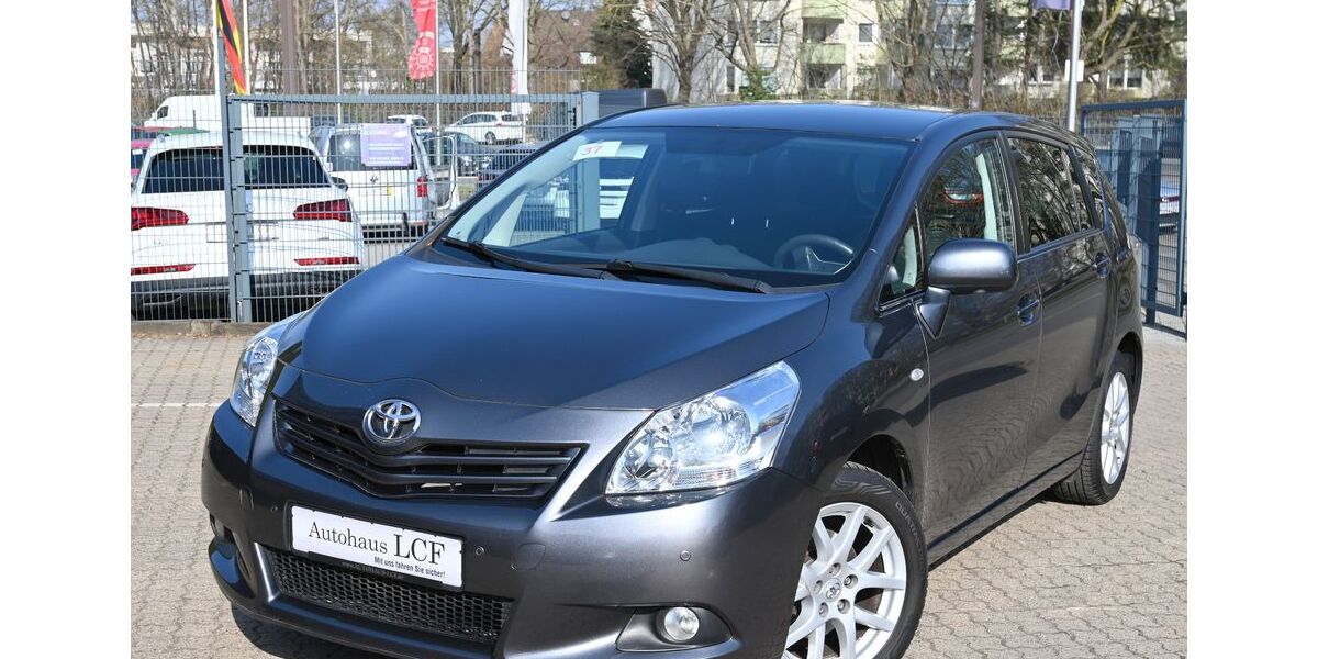 Toyota Verso 119.298 km 8.789 &euro; Laatzen 30880