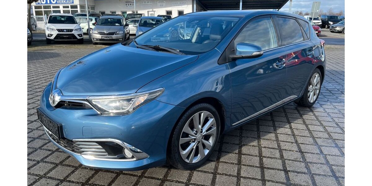 Toyota Auris 135.100 km 9.850 &euro; Kodersdorf 02923