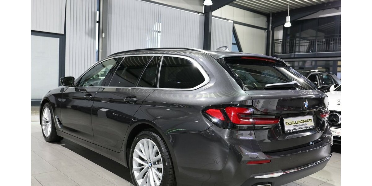 BMW 530i Touring INNOVATION LUXURY-LINE BUSINESS 45.000 km 40.444 &euro; Hamm 59077