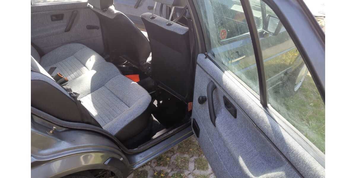 VW Jetta,1986,Diesel,Automatik 54 PS 160.000 km 5.880 &euro; Attenkirchen 85395