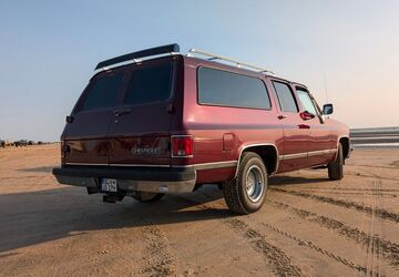 Chevrolet Suburban 51.200 km 18.900 &euro; Steinberg 24972