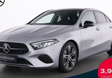 Mercedes-Benz A 180 8.900 km 33.885 &euro; Essen 45309