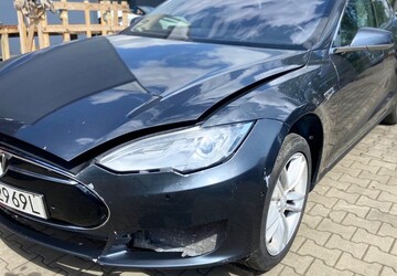 Tesla Model S 120.000 km 12.930 &euro; Czestochowa 