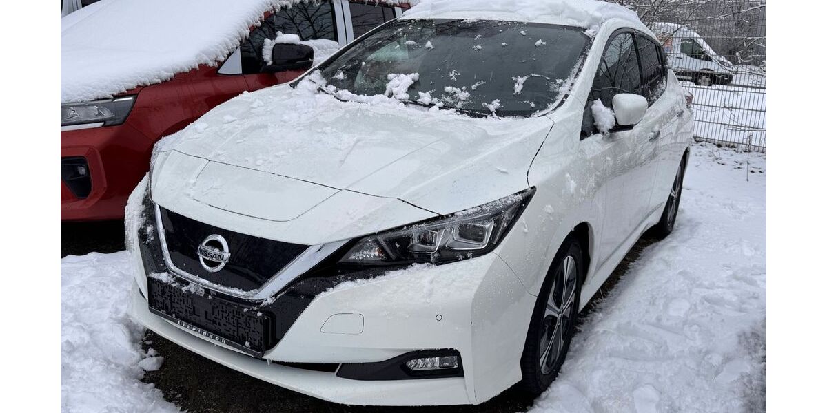 Nissan Leaf 88.000 km 11.990 &euro; Oldenburg 26125